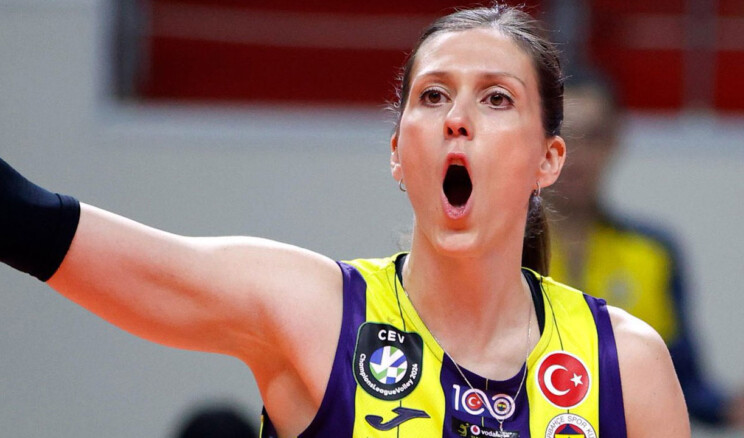 Voleybolda Üst Üste İmzalar Geldi